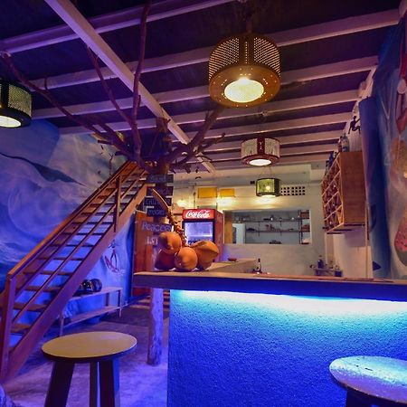 Palm Leaf Surf Cafe Hotel Galle Bagian luar foto